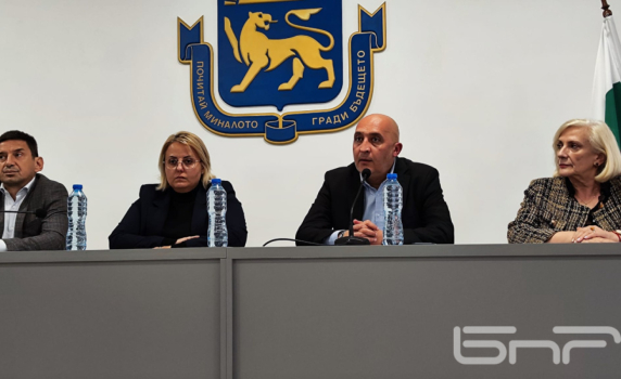 Ерол Мюмюн: Претърсиха дома ми без съгласие и поемни лица, пред болното ми дете. Ще сезирам съда