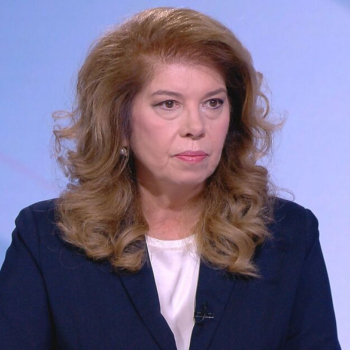 Илияна Йотова: Шефът на НСО подаде оставка. Охраната допусна грешки, няма основание Доцова да се оттегля