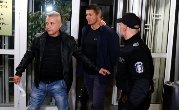 Военната прокуратура обвини и остави в ареста за 72 ч. гарда от НСО, блъснал Колтуклиева