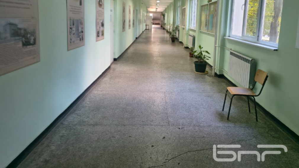 „Защо да гласуваме? Да ни арестуват кмета?“ Бойкот на изборите в Белица и Костандово, в Градец не искат машините