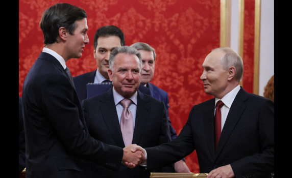 Петрол, газ и титан: САЩ и Русия обсъждат редица бизнес сделки покрай преговорите за Украйна