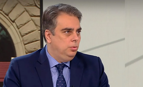 Кабинетът към Асен Василев: Недостойно е да манипулирате обществото, след като носите отговорност за тежкото състояние на финансите